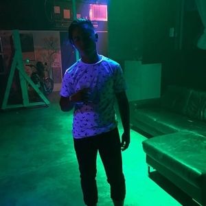 Meet your Posher, Victor charles